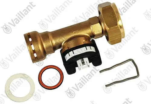 Vaillant Sensor, bestehend aus einem goldfarbenen Ventil mit einer elektronischen Einheit, Gummi-Dichtungen und einer Montageklammer auf hellem Hintergrund.